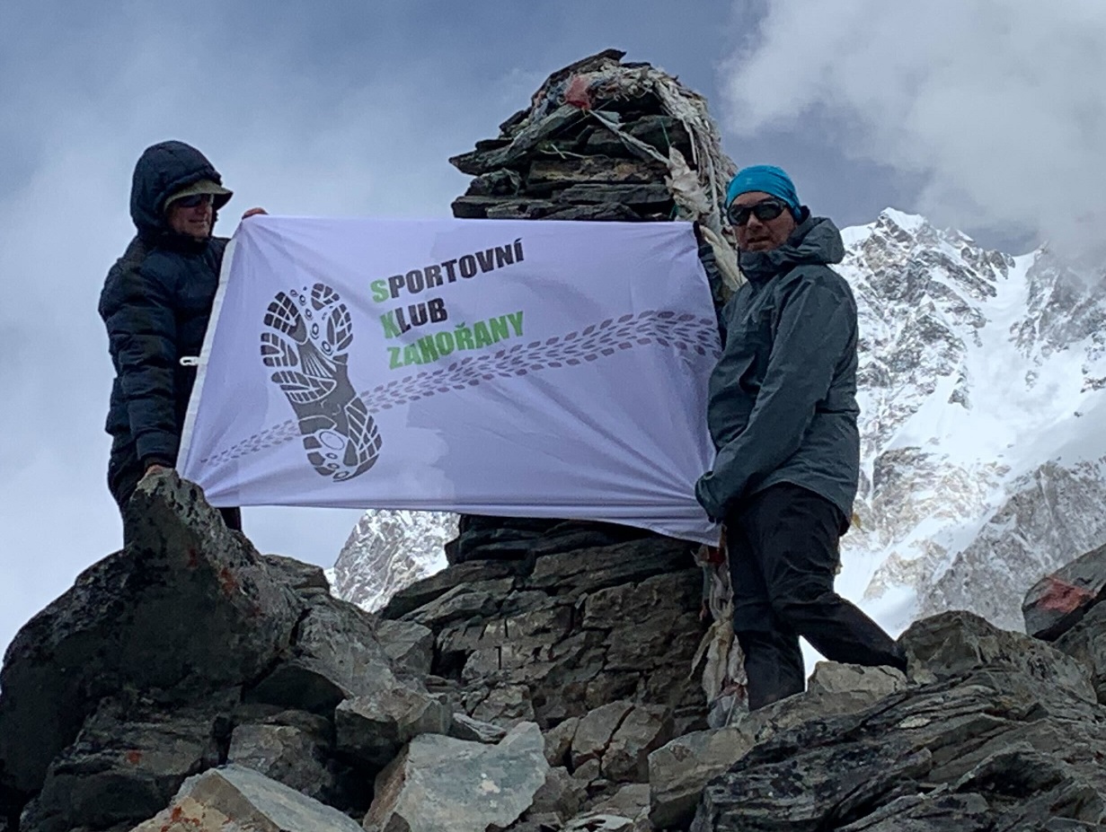 Chuckhung Ri (5.546m) 