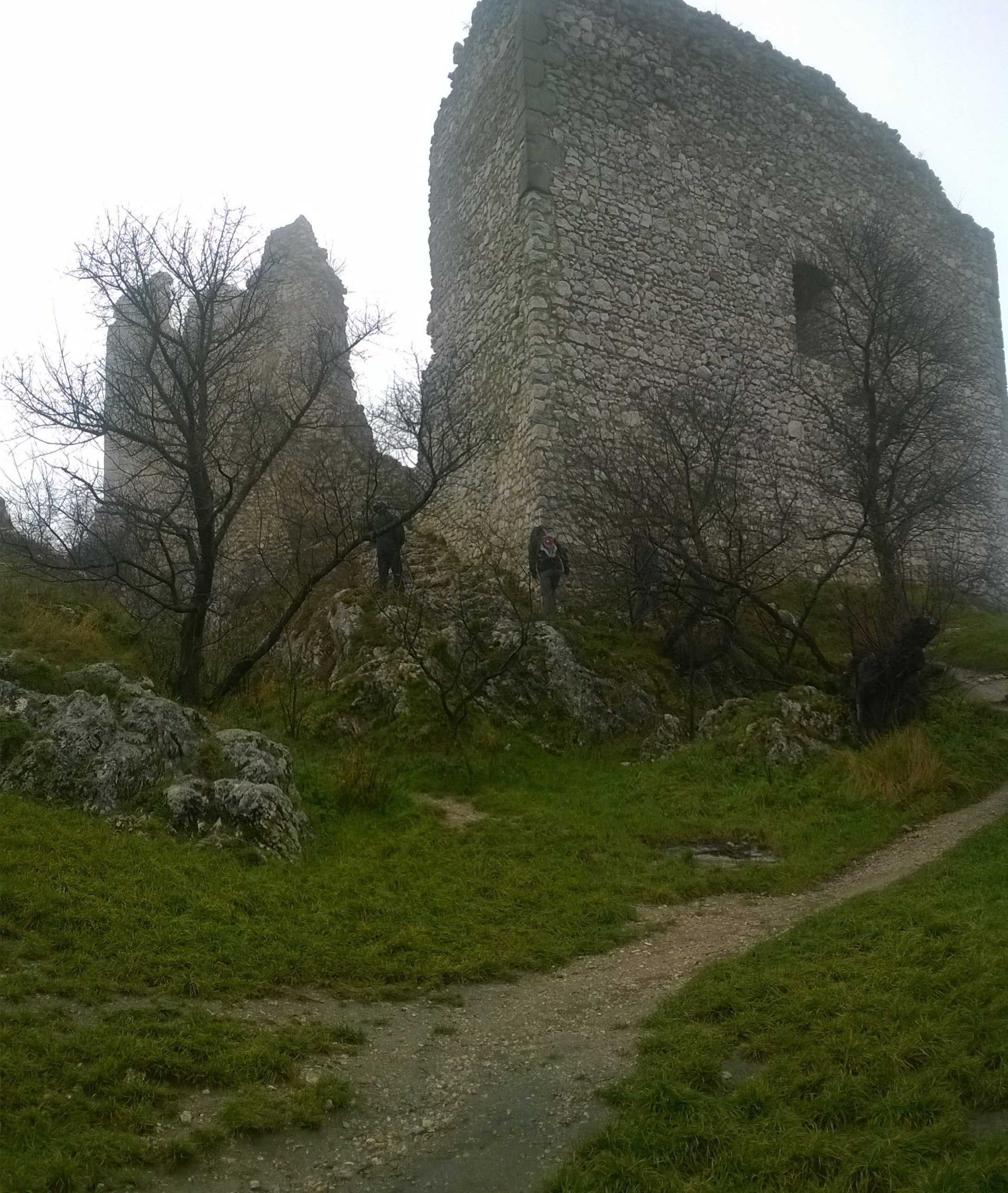 Sirotčí hrad - je to se pěknej krpál